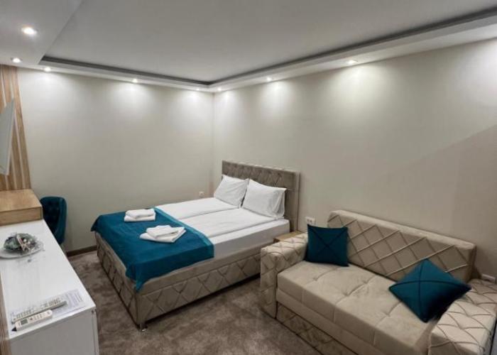 Center Deluxe Garni Hotel