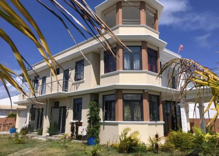 2 bedrooms appartement at Mahebourg 300 m away from the beach with sea view furnished garden and wifi
