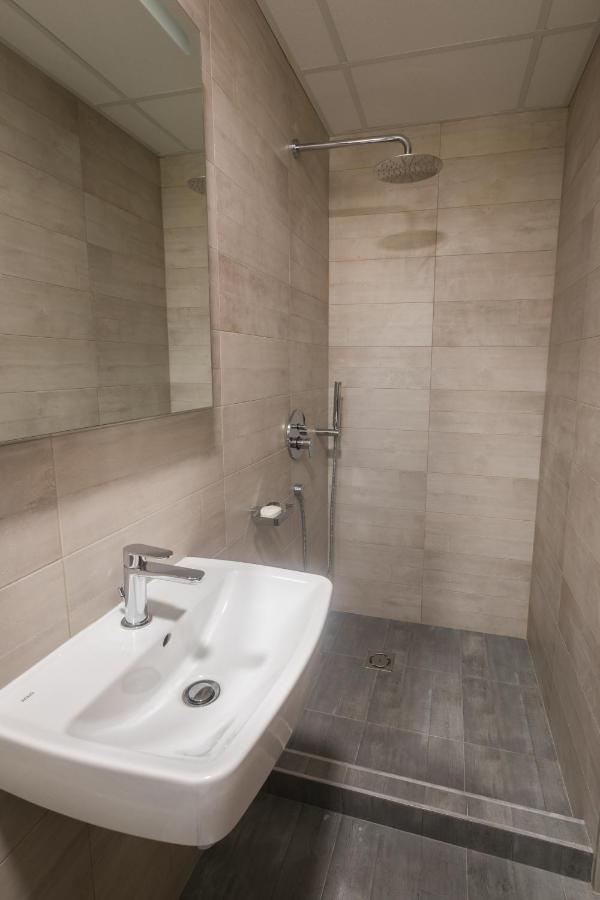 фото Este Apart - Top center