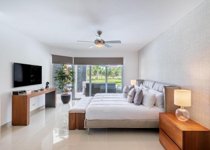 Mareazul Beach Front Condos At playa del Carmen