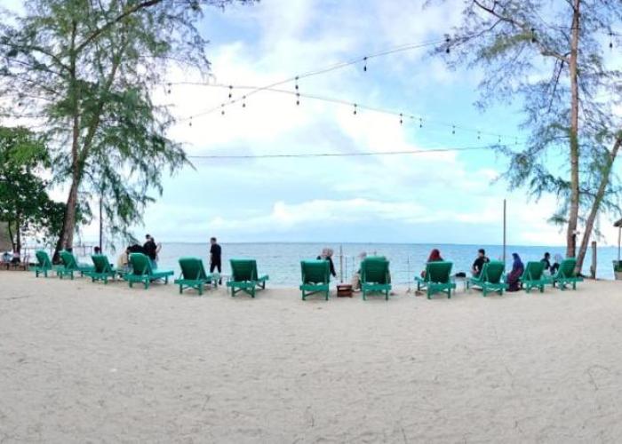 Madu Tiga Beach and Resort