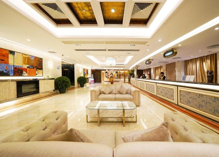 Grand Dragon Hotel
