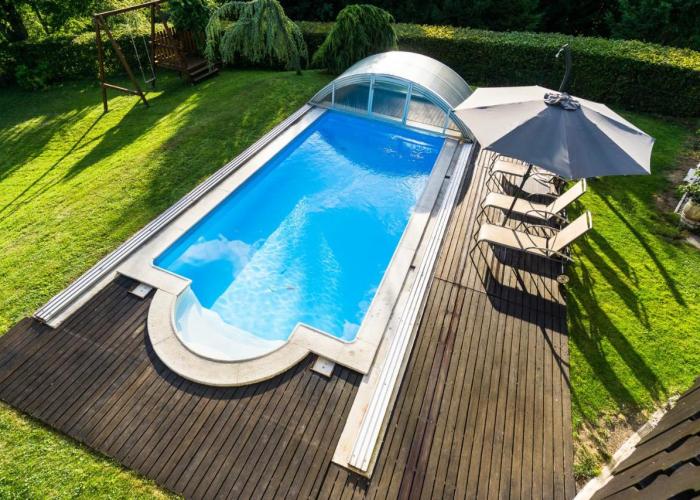 Holiday House in Nature with Pool, Pr Matažič