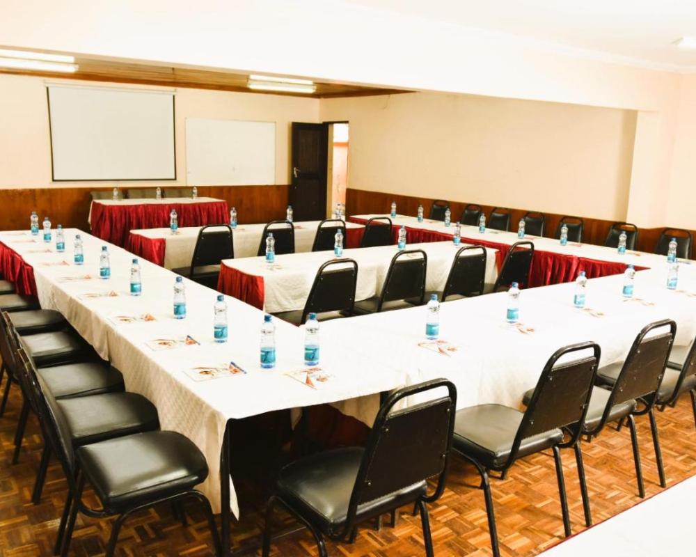 фото Wagon Wheel Hotel Eldoret