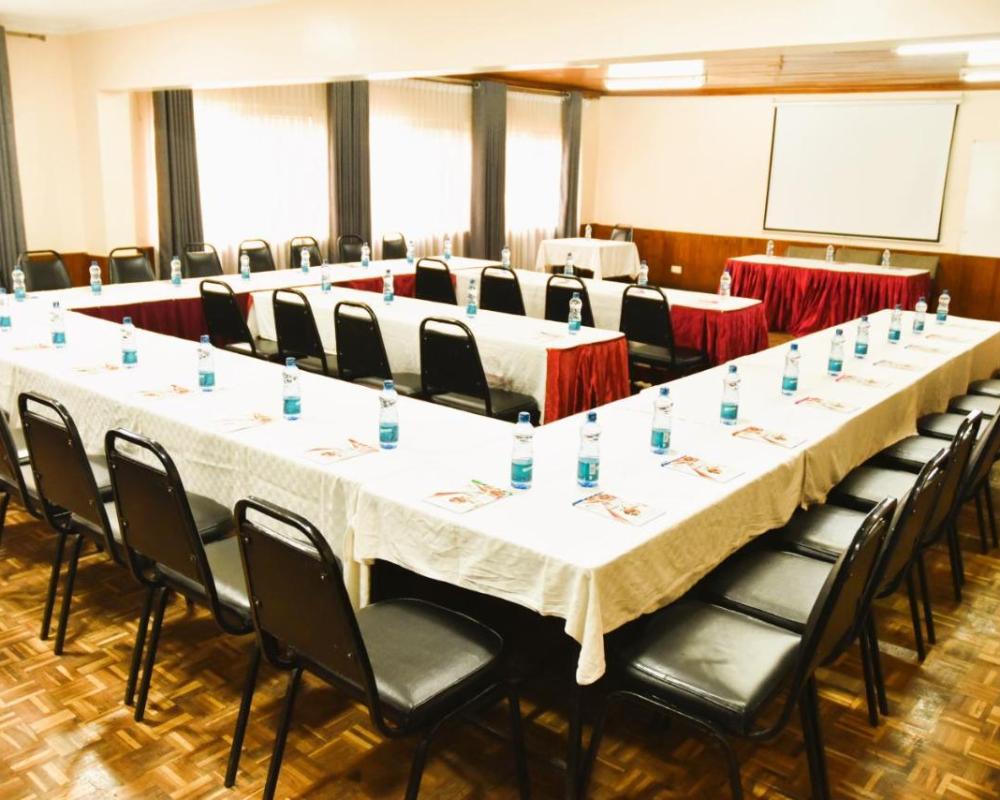 фото Wagon Wheel Hotel Eldoret
