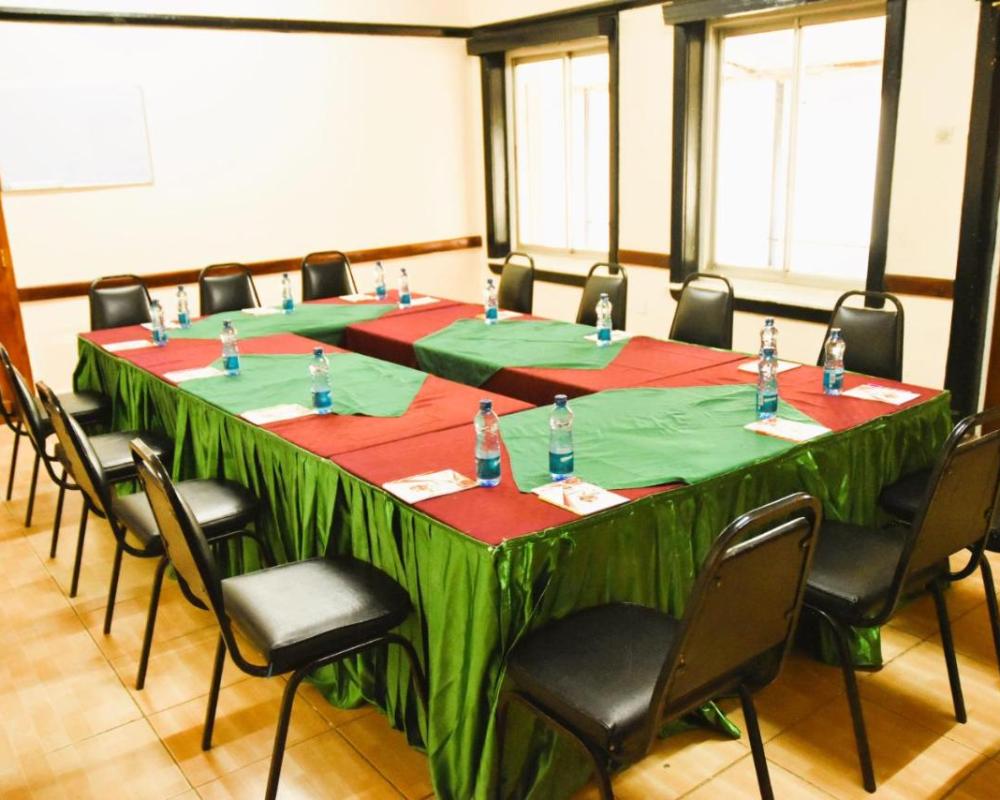 фото Wagon Wheel Hotel Eldoret