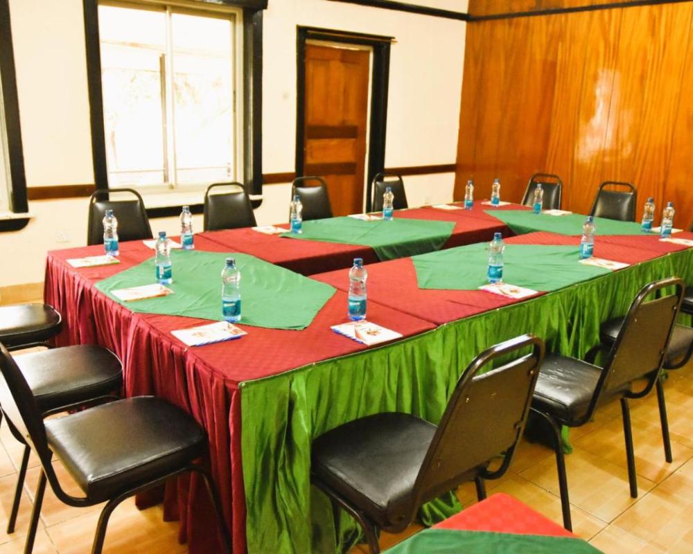 фото Wagon Wheel Hotel Eldoret