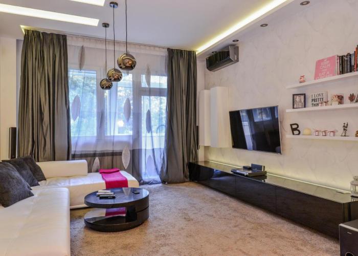 Extravaganzzo - Super Central One Bedroom Modern Apartment by Flat Mаnager
