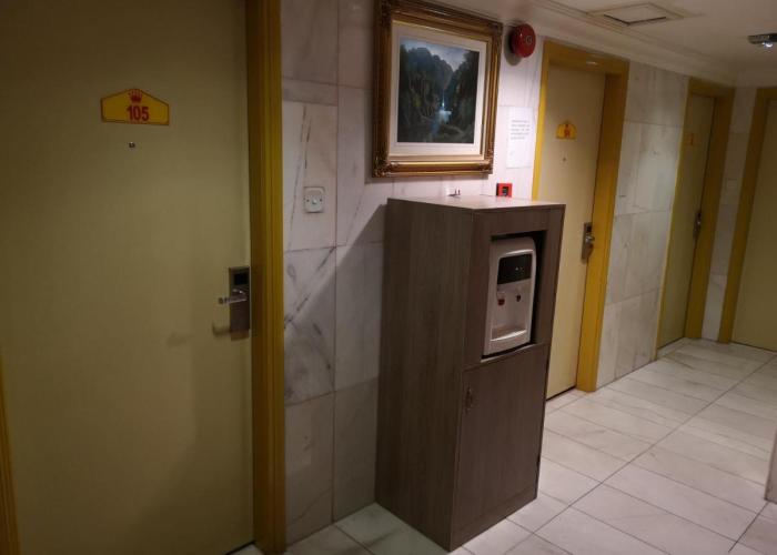 HOTEL AMBASSADOR 1