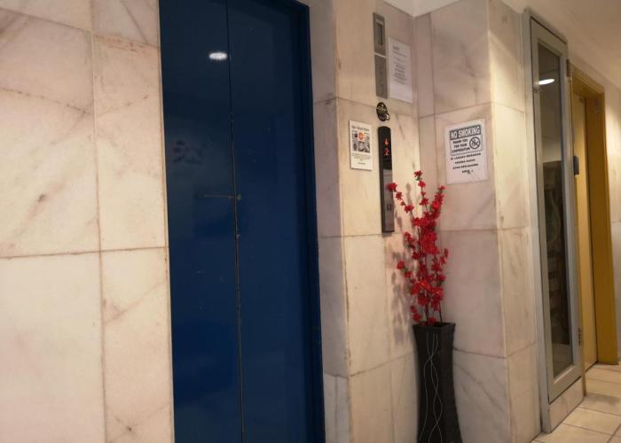 HOTEL AMBASSADOR 1