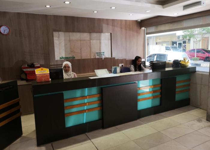 HOTEL AMBASSADOR 1