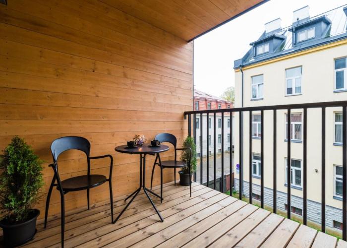 Thomas' Home - Trendy, Central & Balcony