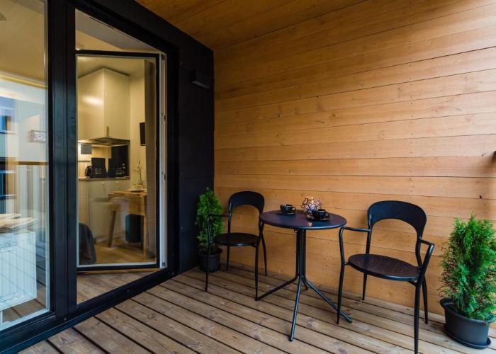Thomas' Home - Trendy, Central & Balcony