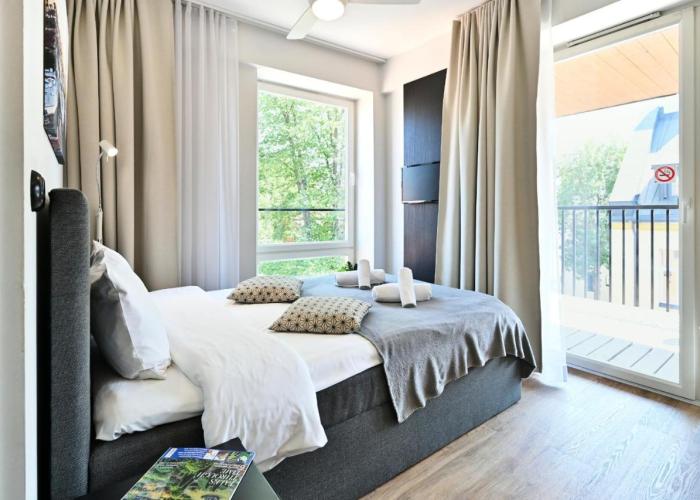Thomas' Home - Trendy, Central & Balcony