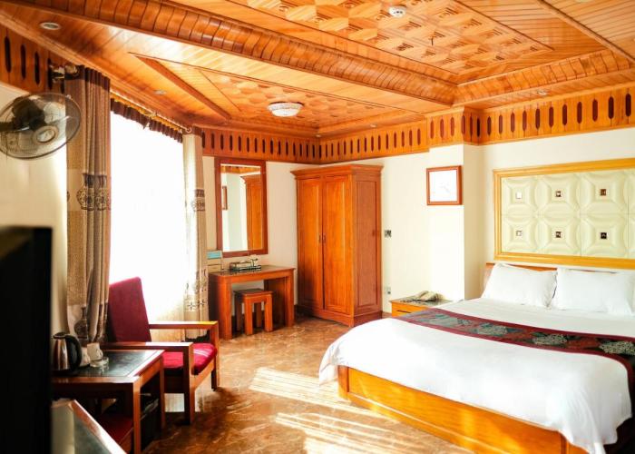 Khách sạn TRIỆU KÝ VOÒNG