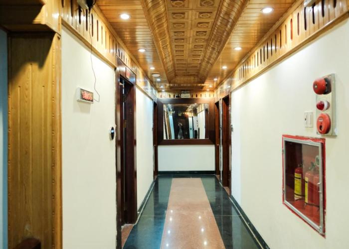 Khách sạn TRIỆU KÝ VOÒNG