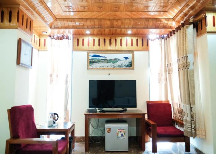 Khách sạn TRIỆU KÝ VOÒNG