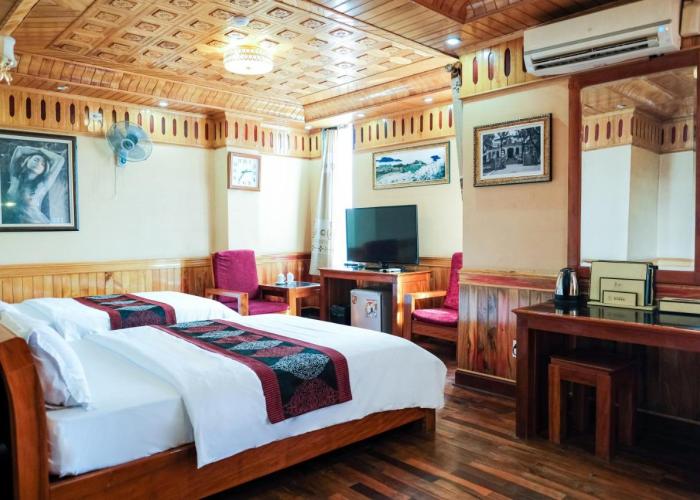 Khách sạn TRIỆU KÝ VOÒNG