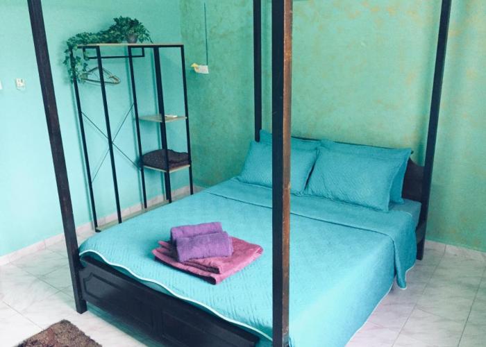 Deena Homestay (Utan Aji)