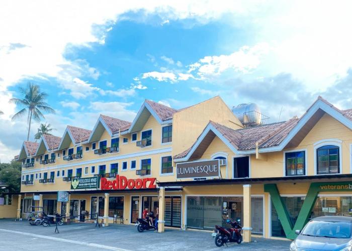 RedDoorz Plus at Balai Sofia Bed & Breakfast Batangas