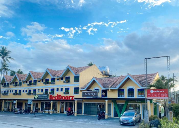 RedDoorz Plus at Balai Sofia Bed & Breakfast Batangas