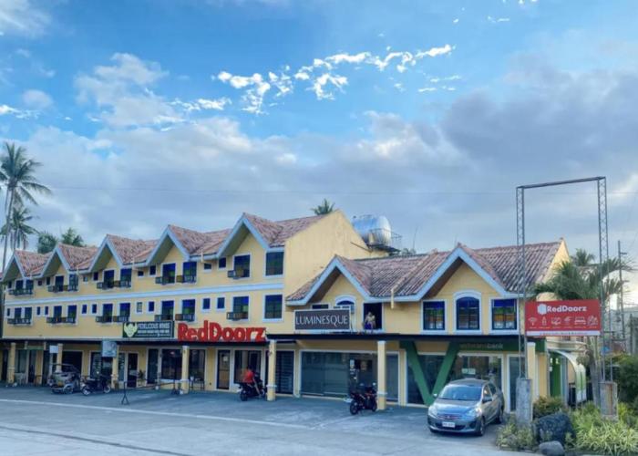 RedDoorz Plus at Balai Sofia Bed & Breakfast Batangas