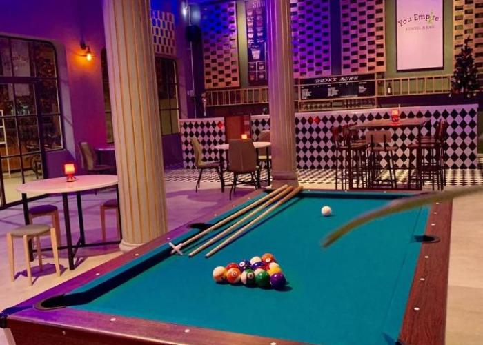 You Empire Hostel & Bar
