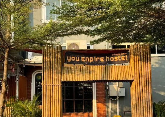 You Empire Hostel & Bar