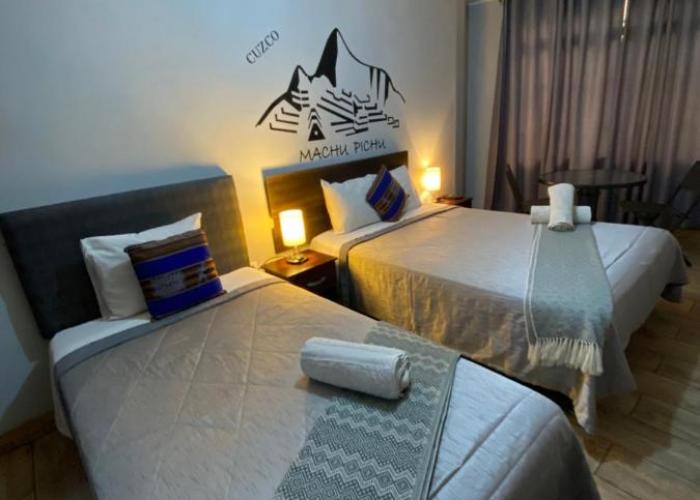 Lima Airport Tampu B&B