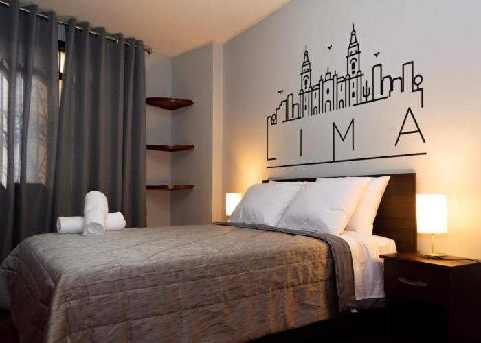 Lima Airport Tampu B&B