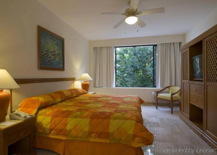 Ocean Breeze Acapulco