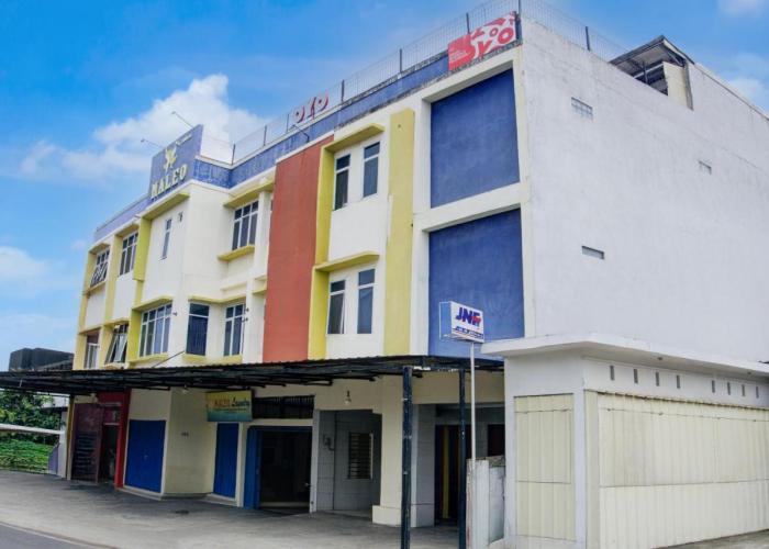 Hotel O Angkatan 45 Near Istana Gubernur Formerly Maleo Hotel