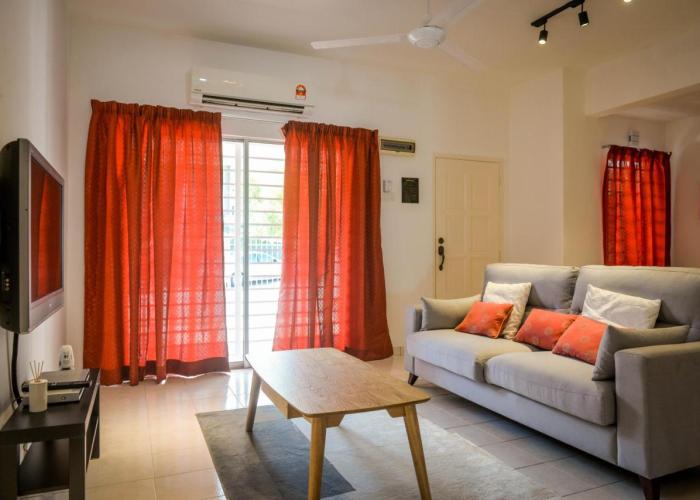 BNB Cozy Homestay - Emerald West Rawang