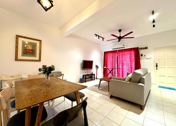 BNB Cozy Homestay - Emerald West Rawang