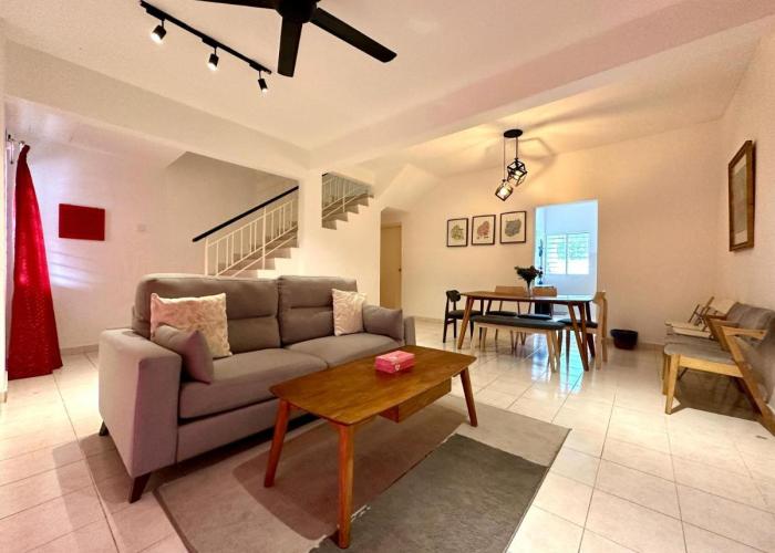 BNB Cozy Homestay - Emerald West Rawang