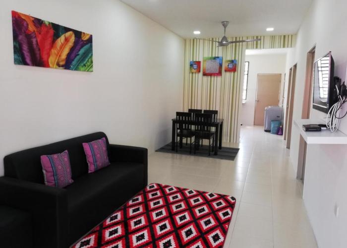 Neesa Homestay Bukit Gambang-Muslim