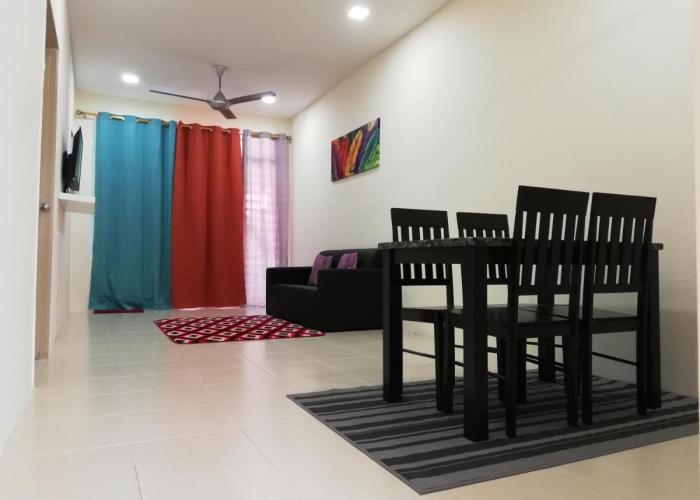 Neesa Homestay Bukit Gambang-Muslim
