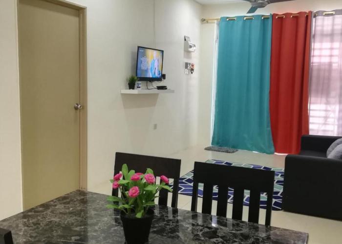 Neesa Homestay Bukit Gambang-Muslim