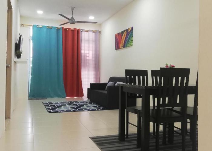 Neesa Homestay Bukit Gambang-Muslim