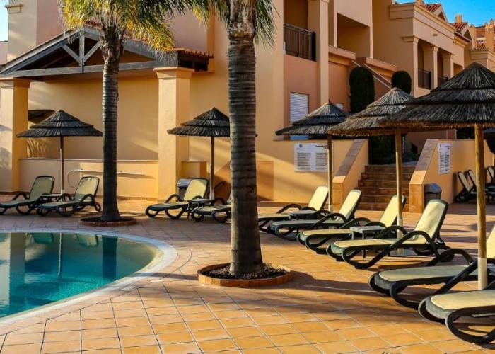 LuzBay Pool Apartments