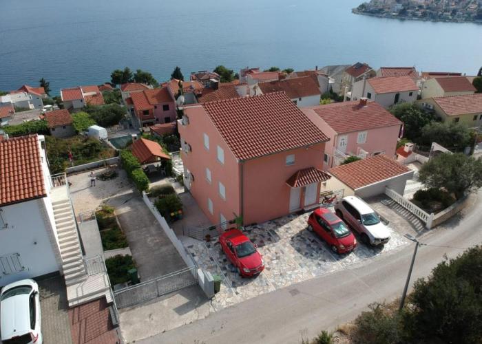 Stunning View Apartment with pool