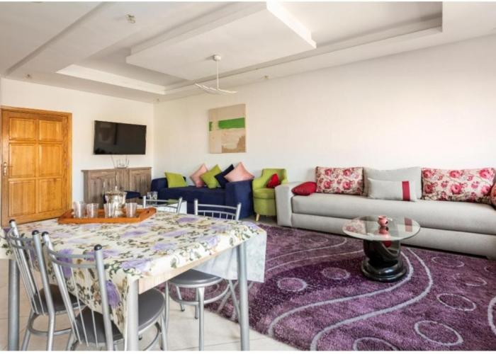 Appartement 26 ensoleillé à 5 min de la plage El Jadida Piscine à 15km de l'appartement