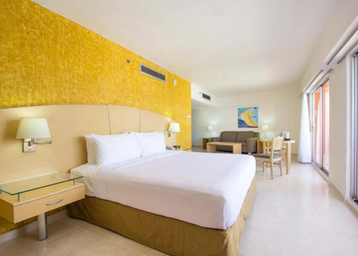 HS HOTSSON Hotel Acapulco