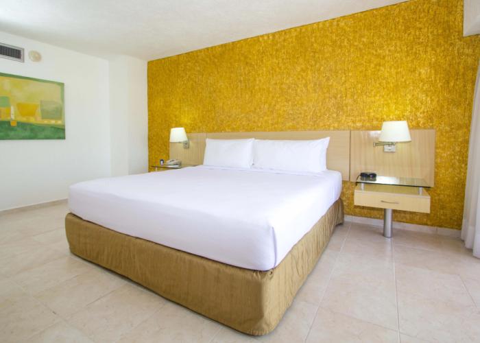HS HOTSSON Hotel Acapulco
