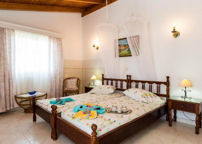 Villa Anna Apartments - 550m from the beach, by ZanteWize