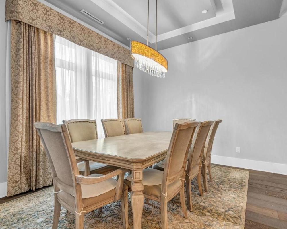 фото Vancouver West Cozy Retreat by Host Launch