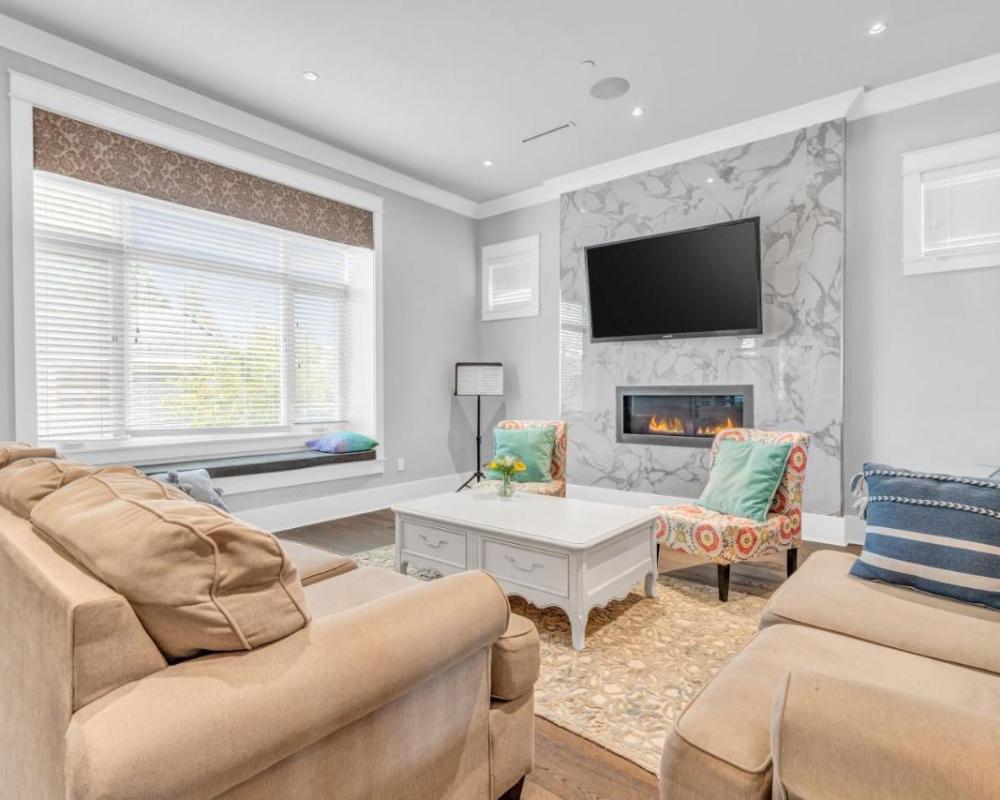 фото Vancouver West Cozy Retreat by Host Launch