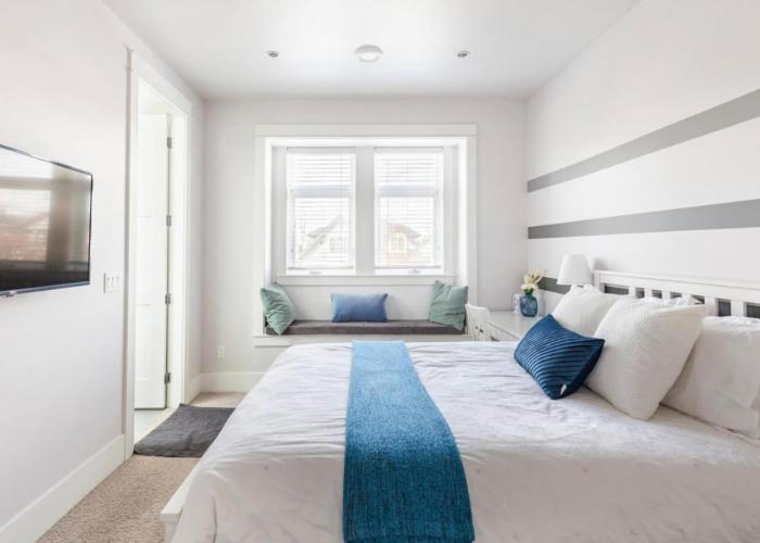 Vancouver West Cozy Retreat by Host Launch