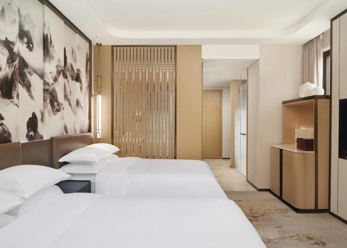 Sheraton Yunfu Xinxing Hotel