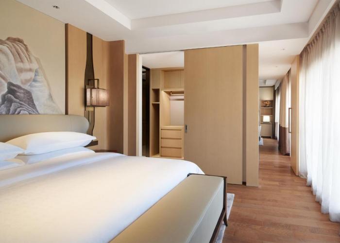 Sheraton Yunfu Xinxing Hotel